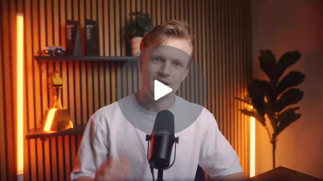 Tom explaining the Fullstack Editor Club